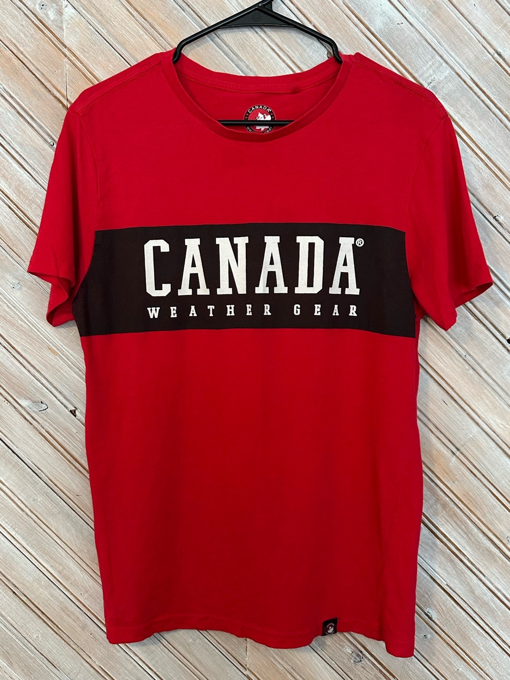 Canada Weather Gear Short Sleeve Crew Tee Shirt Red & Black Activewear